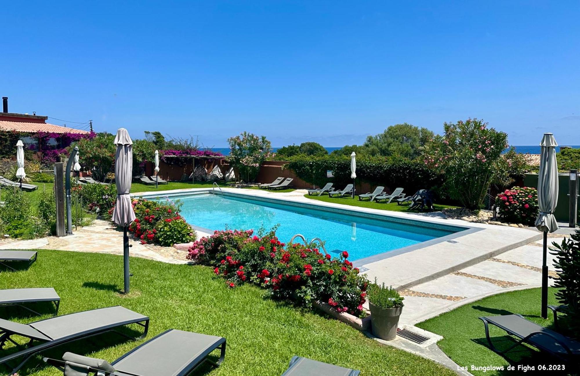 Les Bungalows De Figha Tarcu Bagian luar foto