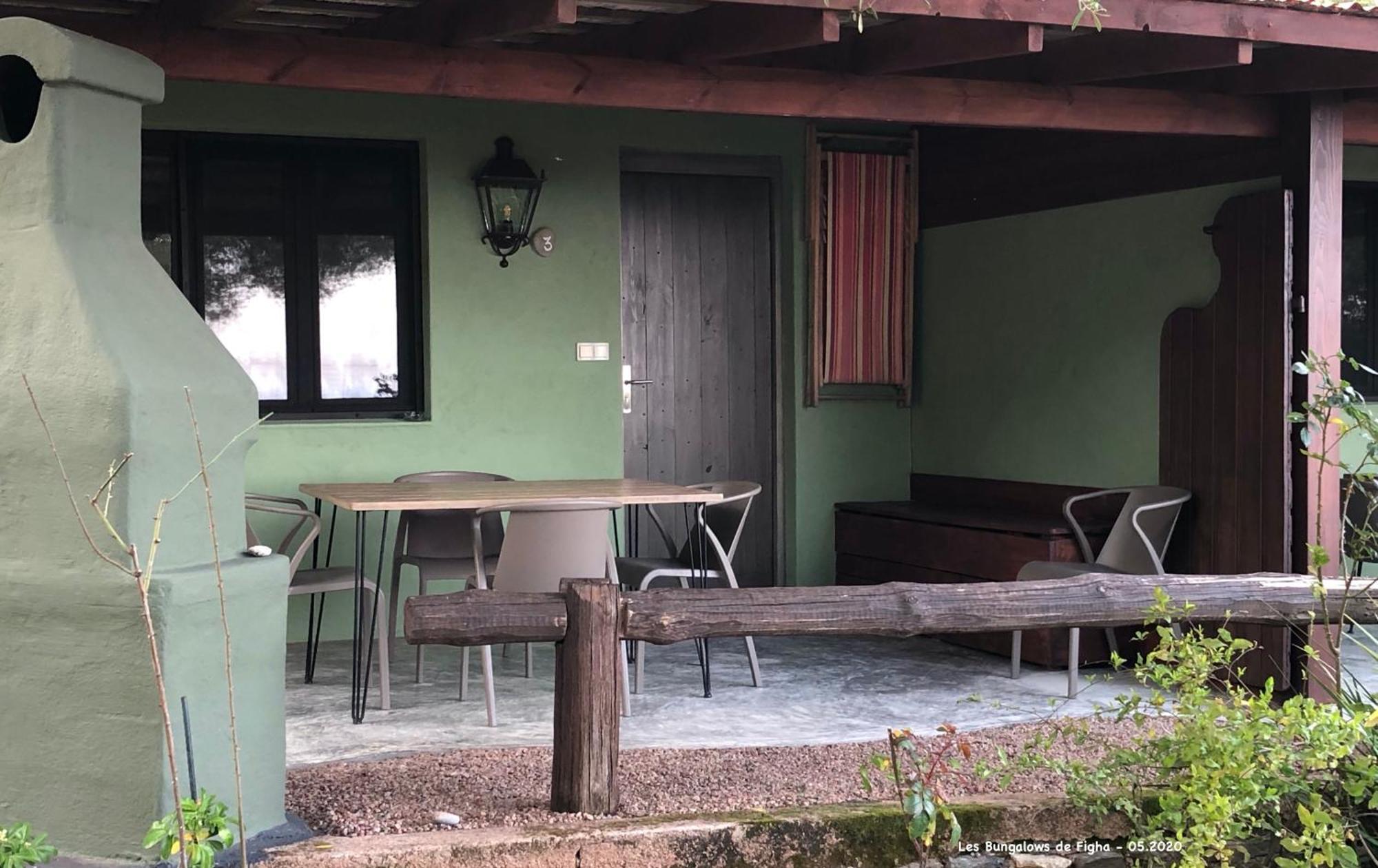 Les Bungalows De Figha Tarcu Bagian luar foto